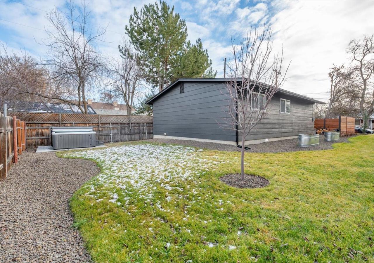 Mid Century Modern Boise-River Bungalow W/ Hot Tub 외부 사진